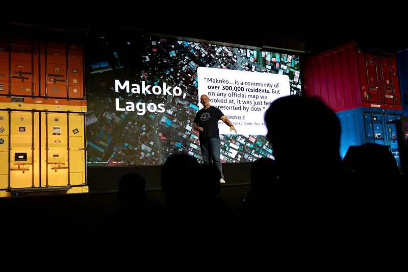 Charla entre los containers, Nerdearla 2025