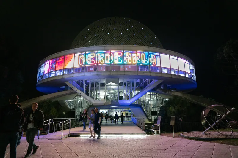 Planetario Galileo Galilei de noche, Nerdearla 2025